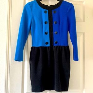 This dress with blue, teal and black exudes comfort, class and style.